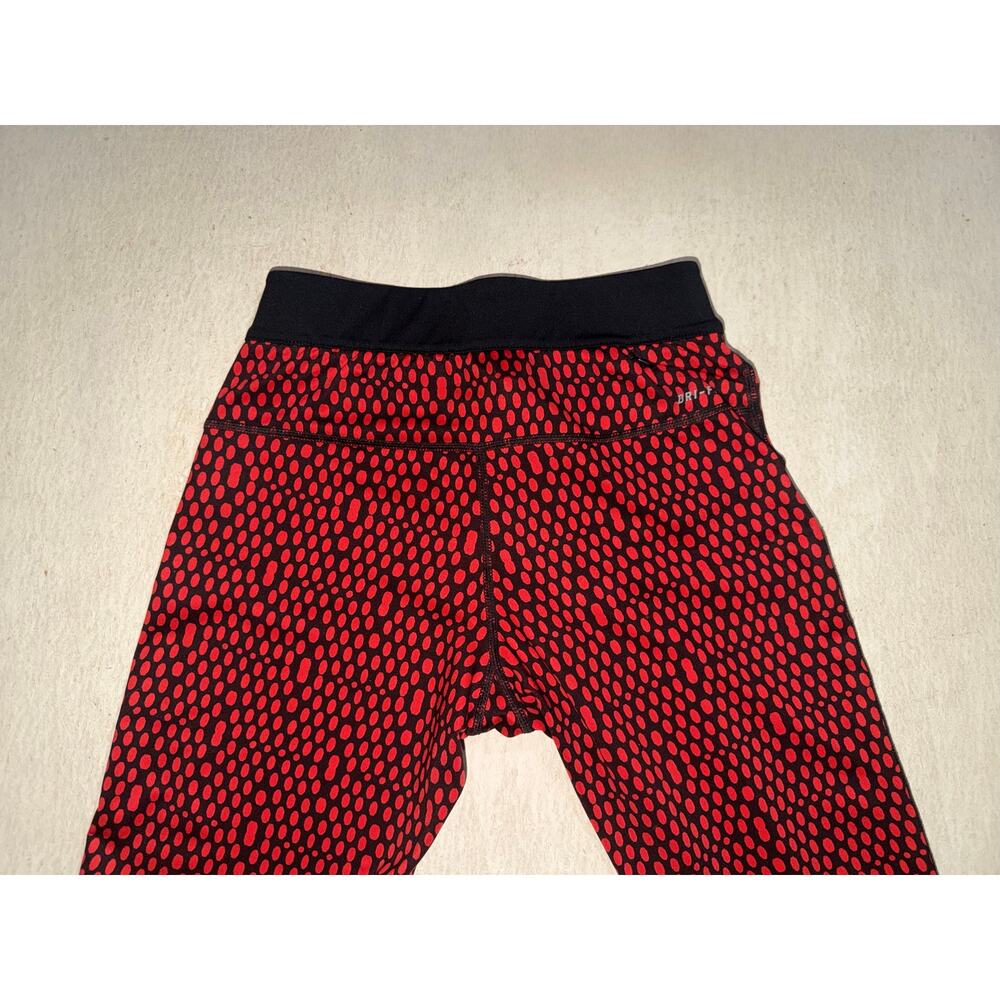 Nike pro women’s black & red athletic leggings - Picture 16 of 16
